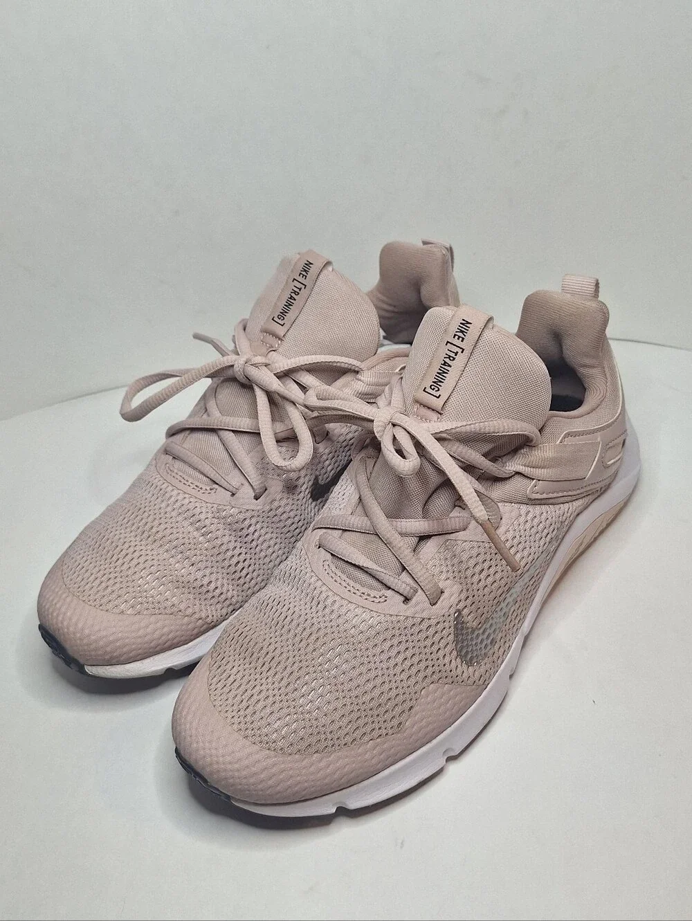 Nike Legend Essential Training Shoes Stone Mauve SZ 8.5 US Womens Sneakers Mesh